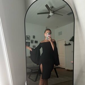 DO+BE Black Off-Shoulder Bell Sleeve Sheath Dress